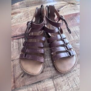 Born Gladiator Sandals Sz 9 Leather Strappy